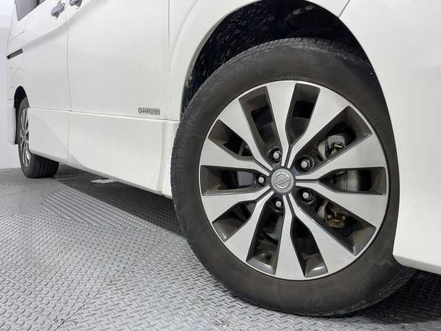 日産 セレナ ハイウェイスターVセレクションⅡ 広島県 2019(平31)年 5.4万km ブリリアントホワイトパール 禁煙車/純正９インチナビ/フリップダウンモニター/アラウンドビューモニター/両側パワースライドドア/エマージェンシーブレーキ/クルーズコントロール/スマートキー/スペアキー/プッシュスタート/純正１６インチアルミホイール/ドライブレコーダー/ETC