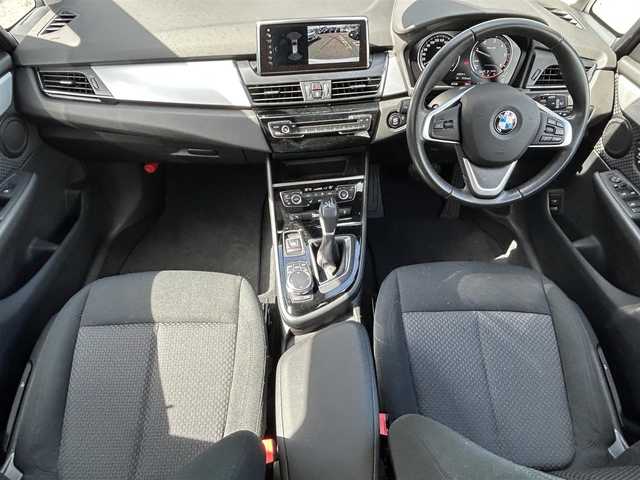 ＢＭＷ ２１８ｄ アクティブツアラー 奈良県 2018(平30)年 0.8万km ミネラルホワイト 純正メーカーナビ/BT/DVD/CD/USB//フルフラットシート/ドライブレコーダー(フロント)/オートライト(LED)/コーナーセンサー/MTモード付AT/保証書・取説付き