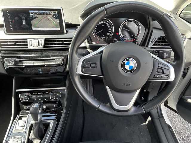 ＢＭＷ ２１８ｄ アクティブツアラー 奈良県 2018(平30)年 0.8万km ミネラルホワイト 純正メーカーナビ/BT/DVD/CD/USB//フルフラットシート/ドライブレコーダー(フロント)/オートライト(LED)/コーナーセンサー/MTモード付AT/保証書・取説付き