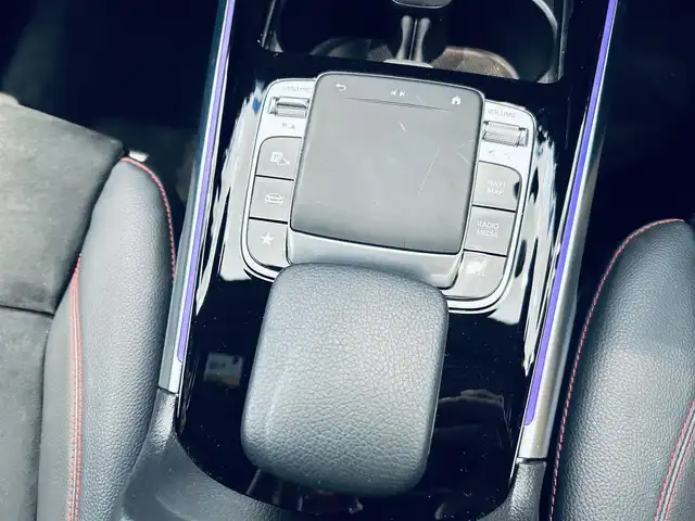 メルセデス・ベンツ ＧＬＢ２００ｄ AMGライン 大阪府 2020(令2)年 5.2万km マウンテングレー レーダーセーフティ/ハーフレザー/メモリ付きパワーシート/シートヒーター/純正ナビ/TV/360度カメラ/ACC/ブラインドスポット/純正19インチAW/LEDヘッドライト/アンビエントライト/ワイヤレス充電