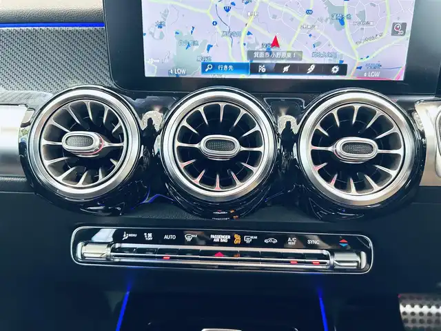 メルセデス・ベンツ ＧＬＢ２００ｄ AMGライン 大阪府 2020(令2)年 5.2万km マウンテングレー レーダーセーフティ/ハーフレザー/メモリ付きパワーシート/シートヒーター/純正ナビ/TV/360度カメラ/ACC/ブラインドスポット/純正19インチAW/LEDヘッドライト/アンビエントライト/ワイヤレス充電