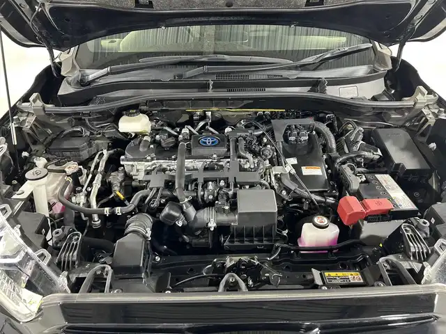 トヨタ カローラ クロス ハイブリッド Z 佐賀県 2021(令3)年 4.9万km アティチュードブラックマイカ 純正9インチディスプレイオーディオ/AM/FM/Bluetooth/Mirrorcast/衝突被害軽減システム/バックカメラ/レーダークルーズコントロール/レーンキープアシスト/クリアランスソナー/ロードサインアシスト/オートライト/オートマチックハイビーム/オートブレーキホールド/電子パーキング/前後ドライブレコーダー/ビルトインETC/パワーバックドア/フロアマット/ハーフレザーシート/運転席・助手席シートヒーター/運転席パワーシート/純正18インチアルミホイール/LEDヘッドライト/フォグライト/スマートキー/スペアキー×1