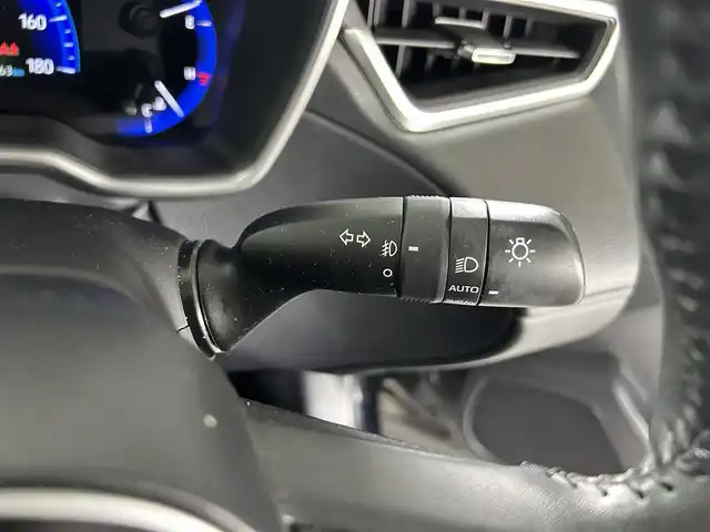 トヨタ カローラ クロス ハイブリッド Z 佐賀県 2021(令3)年 4.9万km アティチュードブラックマイカ 純正9インチディスプレイオーディオ/AM/FM/Bluetooth/Mirrorcast/衝突被害軽減システム/バックカメラ/レーダークルーズコントロール/レーンキープアシスト/クリアランスソナー/ロードサインアシスト/オートライト/オートマチックハイビーム/オートブレーキホールド/電子パーキング/前後ドライブレコーダー/ビルトインETC/パワーバックドア/フロアマット/ハーフレザーシート/運転席・助手席シートヒーター/運転席パワーシート/純正18インチアルミホイール/LEDヘッドライト/フォグライト/スマートキー/スペアキー×1