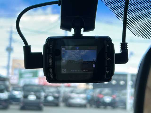 ホンダ Ｎ ＯＮＥ G Lパッケージ 茨城県 2017(平29)年 3.4万km ミラノレッド 社外SDナビ/AM/FM/Bluetooth/DVD/USB/SD/フルセグTV/バックカメラ/横滑り防止装置/盗難防止装置/LEDヘッドライト/ドアバイザー/オートライト/ドライブレコーダー/アイドリングストップ/ステアリングスイッチ/プッシュスタート/スマートキー/ビルドインETC