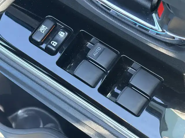 トヨタ アクア G 静岡県 2015(平27)年 2.7万km コバルトブルーメタリック エンジンスタートボタン/パワーステアリング/パワーウィンドウ/取扱説明書/アイドリングストップ/オートエアコン/スペアキー/クルーズコントロール/SDナビ（CD/DVD/BT/フルセグ）/ETC/純正フロアマット/ABS/横滑り防止装置/オートライト/LEDヘッドライト/Wエアバック