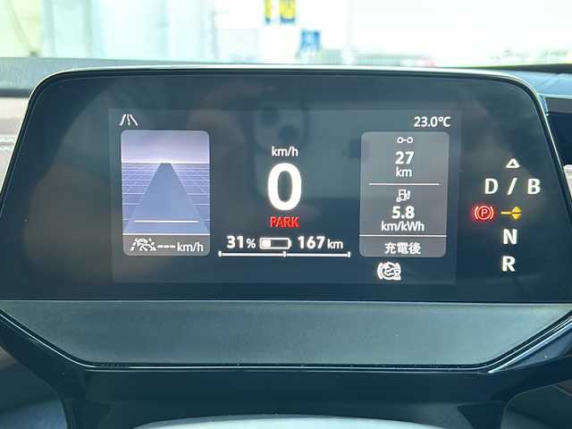 フォルクスワーゲン ＶＷ ＩＤ．４ プロ ローンチエディション 鳥取県 2022(令4)年 4.6万km ガンＭ ディーラー車/ムーンストーングレー（LA7C)/スマートキーx２個/パノラマガラスルーフ/マトリックスLEDライト/ハーフレザーシート/リラクゼーションシート/12チャンネルサウンド/アンビエントライト/置くだけ充電/ドライブレコーダー/アダクティブクルーズ/プリクラッシュセーフティ/インテリジェンスソナー/ブラインドスポット/レーンデパーチャー/全方位カメラ/メーカーナビゲーション/Bluetoothオーディオ/３ゾーンエアコン/全席シートヒーター/ハンドルヒーター/前席メモリ付パワーシート/パワーテールゲート/ETCユニット/充電ケーブル積載/保証書・取説