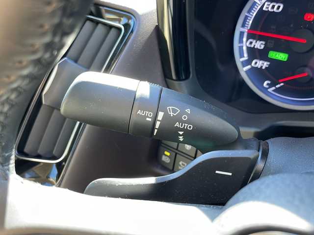 トヨタ クラウン ハイブリッド G－エグゼクティブ Four 道東・釧路十勝 2019(令1)年 5.5万km ホワイトパールクリスタルシャイン 4WD/純正ナビ　/(AM/FM/CD/DVD/BT)/ドライブレコーダー/バックカメラ/ベージュ調レザーシート/パワーシート/シートヒーター/エアシート/純正18インチAW/純正フロアマット/ドアバイザー/MTモード付AT/アイドリングストップ/パーキングアシスト/クルーズコントロール/コーナーセンサー/オートライト/オートマチックハイビーム/ライトレベライザー/フォグランプ/盗難防止装置/ABS/横滑り防止装置