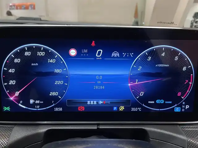 メルセデス・ベンツ Ｍ・ベンツ Ｃ２００ 4マチック AVG AMGライン 道央・札幌 2022(令4)年 2.9万km パール オパリスホワイト/AMGラインパッケージ/　・AMGラインインテリア/　・AMGラインエクステリア/　・スポーツサスペンション/　・スポーツシート/　・18インチAMG５ツインスポークAW/　・ハーフレザーシート/ベーシックパッケージ/　・ヘッドアップディスプレイ/　・MBUXARナビゲーション/パノラミックスライディングルーフ/リアアクスルステアリング/レーダーセーフティパッケージ/360°カメラ/DIGITALライト/アダプティブハイビームアシストプラス/ワイヤレスチャージング/自動開閉トランクリッド