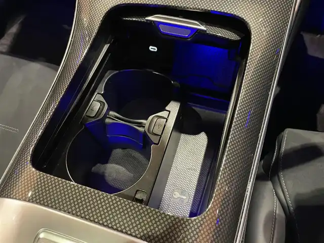 メルセデス・ベンツ Ｍ・ベンツ Ｃ２００ 4マチック AVG AMGライン 道央・札幌 2022(令4)年 2.9万km パール オパリスホワイト/AMGラインパッケージ/　・AMGラインインテリア/　・AMGラインエクステリア/　・スポーツサスペンション/　・スポーツシート/　・18インチAMG５ツインスポークAW/　・ハーフレザーシート/ベーシックパッケージ/　・ヘッドアップディスプレイ/　・MBUXARナビゲーション/パノラミックスライディングルーフ/リアアクスルステアリング/レーダーセーフティパッケージ/360°カメラ/DIGITALライト/アダプティブハイビームアシストプラス/ワイヤレスチャージング/自動開閉トランクリッド