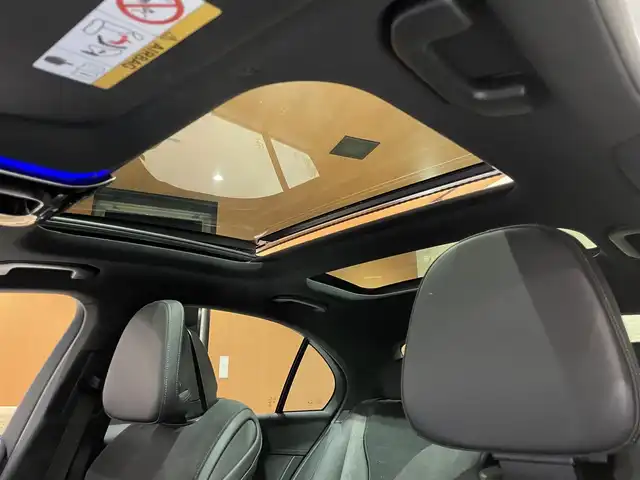 メルセデス・ベンツ Ｍ・ベンツ Ｃ２００ 4マチック AVG AMGライン 道央・札幌 2022(令4)年 2.9万km パール オパリスホワイト/AMGラインパッケージ/　・AMGラインインテリア/　・AMGラインエクステリア/　・スポーツサスペンション/　・スポーツシート/　・18インチAMG５ツインスポークAW/　・ハーフレザーシート/ベーシックパッケージ/　・ヘッドアップディスプレイ/　・MBUXARナビゲーション/パノラミックスライディングルーフ/リアアクスルステアリング/レーダーセーフティパッケージ/360°カメラ/DIGITALライト/アダプティブハイビームアシストプラス/ワイヤレスチャージング/自動開閉トランクリッド