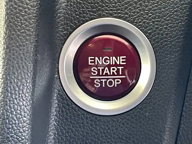 ホンダ フィット 13G Fパッケージ 埼玉県 2017(平29)年 9.1万km プレミアムホワイトパールⅡ ・純正ナビゲーション/・バックカメラ/・ドライブレコーダー/・ETC/・フロアマット/・ドアバイザー/・スマートキー/・スペアキー/・前後タイヤ2022年製（ブリジストン）/・新車保証書/・取扱説明書