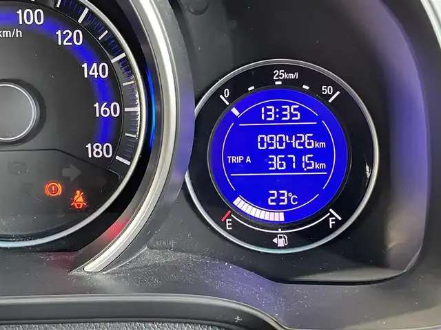 ホンダ フィット 13G Fパッケージ 埼玉県 2017(平29)年 9.1万km プレミアムホワイトパールⅡ ・純正ナビゲーション/・バックカメラ/・ドライブレコーダー/・ETC/・フロアマット/・ドアバイザー/・スマートキー/・スペアキー/・前後タイヤ2022年製（ブリジストン）/・新車保証書/・取扱説明書