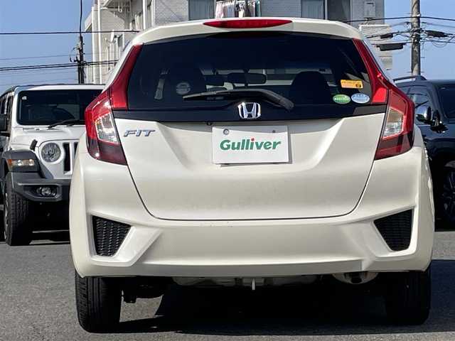 ホンダ フィット 13G Fパッケージ 埼玉県 2017(平29)年 9.1万km プレミアムホワイトパールⅡ ・純正ナビゲーション/・バックカメラ/・ドライブレコーダー/・ETC/・フロアマット/・ドアバイザー/・スマートキー/・スペアキー/・前後タイヤ2022年製（ブリジストン）/・新車保証書/・取扱説明書