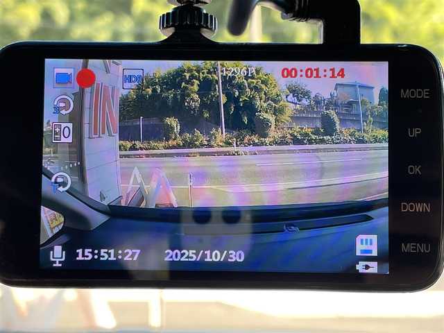 ホンダ フィット 13G Fパッケージ 埼玉県 2017(平29)年 9.1万km プレミアムホワイトパールⅡ ・純正ナビゲーション/・バックカメラ/・ドライブレコーダー/・ETC/・フロアマット/・ドアバイザー/・スマートキー/・スペアキー/・前後タイヤ2022年製（ブリジストン）/・新車保証書/・取扱説明書