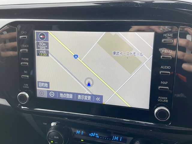 トヨタ ハイラックス Z GRスポーツ 道東・釧路十勝 2024(令6)年 1.1万km プラチナホワイトパールマイカ ・寒冷地仕様/・4WD/・純正ディスプレイオーディオ/(ナビ・FM・AM・BT・Miracast)/・全方位カメラ/・トヨタセーフティセンス/・プリクラッシュセーフティ/・レーンキープアシスト/・レーダークルーズコントロール/・ダウンヒルアシストコントロール/・横滑り防止/・GR専用シート/・純正マッドフラップ/・TRDフロアマット/・センターデフロック/・アイドリングストップ/・LEDヘッドライト/・オートライト/・社外キャノピー/・パドルシフト/・スマートキー/・プッシュスタート/・夏用タイヤ【2023年　4ミリ】　積込