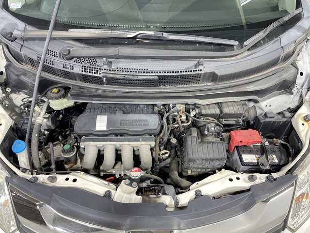 ホンダ フリード G プレミアムエディション 神奈川県 2015(平27)年 4.6万km ホワイトオーキッドパール 両側電動/社外7型ナビ/Bカメラ/ETC/TV/クルーズコントロール/ハーフレザーシート/HIDヘッドライト/オートライト/電動格納ミラー/ウインカーミラー/スペアキー/取扱説明書/スペアキー