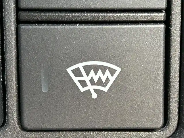 ホンダ ヴェゼル ハイブリッド e:HEV Z 岡山県 2021(令3)年 4.1万km サンドカーキパール 登録時走行距離40180km/純正ナビ/フルセグTV（AM/FM/CD/DVD/Bluetooth）/バックカメラ/ビルトインETC/ドライブレコーダー/パワーバックドア/ホンダセンシング/・ブラインドスポットモニター/・衝突軽減ブレーキ/・アダプティブクルーズコントロール/・クリアランスソナー/・パーキングサポートブレーキ/・標識認識システム/・ヒルディセントコントロール/ハーフレザーシート/D/N席シートヒーター/純正18インチアルミホイール/LEDヘッドライト/スマートキー×2