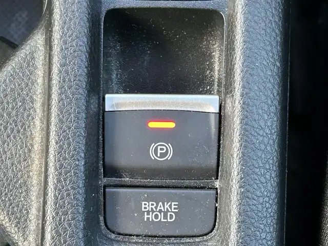 ホンダ ヴェゼル ハイブリッド e:HEV Z 岡山県 2021(令3)年 4.1万km サンドカーキパール 登録時走行距離40180km/純正ナビ/フルセグTV（AM/FM/CD/DVD/Bluetooth）/バックカメラ/ビルトインETC/ドライブレコーダー/パワーバックドア/ホンダセンシング/・ブラインドスポットモニター/・衝突軽減ブレーキ/・アダプティブクルーズコントロール/・クリアランスソナー/・パーキングサポートブレーキ/・標識認識システム/・ヒルディセントコントロール/ハーフレザーシート/D/N席シートヒーター/純正18インチアルミホイール/LEDヘッドライト/スマートキー×2