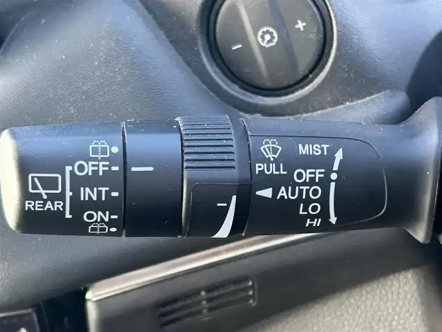 ホンダ ヴェゼル ハイブリッド e:HEV Z 岡山県 2021(令3)年 4.1万km サンドカーキパール 登録時走行距離40180km/純正ナビ/フルセグTV（AM/FM/CD/DVD/Bluetooth）/バックカメラ/ビルトインETC/ドライブレコーダー/パワーバックドア/ホンダセンシング/・ブラインドスポットモニター/・衝突軽減ブレーキ/・アダプティブクルーズコントロール/・クリアランスソナー/・パーキングサポートブレーキ/・標識認識システム/・ヒルディセントコントロール/ハーフレザーシート/D/N席シートヒーター/純正18インチアルミホイール/LEDヘッドライト/スマートキー×2