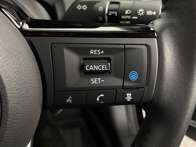 日産 オーラ G レザーエディション 新潟県 2024(令6)年 0.7万km ミッドナイトブラック/サンライズカッパー エマージェンシーブレーキ/スマートルームミラー/ワイヤレス充電/純正ナビ/フルセグTV/Bluetooth/アラウンドビューモニター/プロパイロット/LEDオートライト/オートハイビーム/シートヒーター/ステアリングヒーター/純正17インチアルミホイール/ステアリングリモコン/電格ミラー/ウィンカーミラー/スマートキー/ビルトインETC2.0