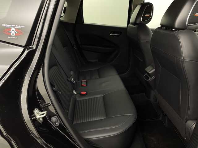 日産 オーラ G レザーエディション 新潟県 2024(令6)年 0.7万km ミッドナイトブラック/サンライズカッパー エマージェンシーブレーキ/スマートルームミラー/ワイヤレス充電/純正ナビ/フルセグTV/Bluetooth/アラウンドビューモニター/プロパイロット/LEDオートライト/オートハイビーム/シートヒーター/ステアリングヒーター/純正17インチアルミホイール/ステアリングリモコン/電格ミラー/ウィンカーミラー/スマートキー/ビルトインETC2.0