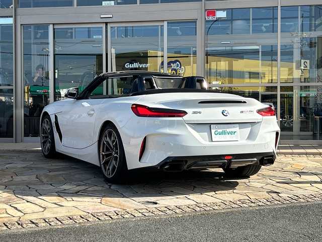 ＢＭＷ Ｚ４ M40i 静岡県 2019(平31)年 1.4万km アルピンホワイトⅢ 純正ナビ/・AM/FM/・Connected Music/・Spotify/・音楽ライブラリ/・USB/・Bluetooth/・Screen Mirroring/主要装備/・追従機能付クルコン/・ドライブレコーダー/・ＥＴＣ/・クリアランスソナー/・パドルシフト/・ワイヤレス充電/・harman/kardon/・電動オープン/・アイドリングストップ/・パーキングアシスト/・電動パーキング/・車線逸脱警告/・ステアリングサポート