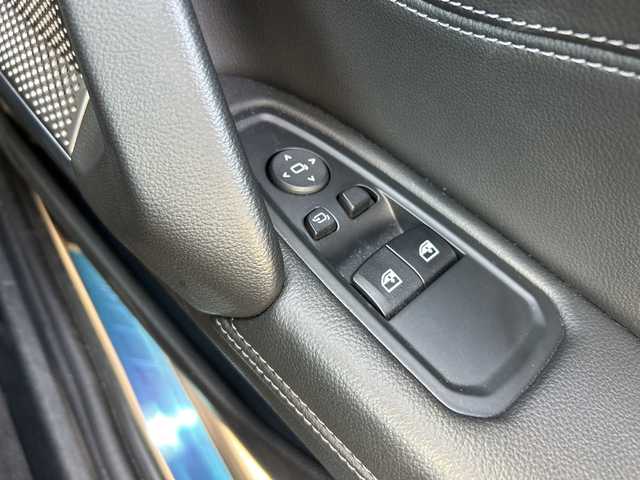 ＢＭＷ Ｚ４ M40i 静岡県 2019(平31)年 1.4万km アルピンホワイトⅢ 純正ナビ/・AM/FM/・Connected Music/・Spotify/・音楽ライブラリ/・USB/・Bluetooth/・Screen Mirroring/主要装備/・追従機能付クルコン/・ドライブレコーダー/・ＥＴＣ/・クリアランスソナー/・パドルシフト/・ワイヤレス充電/・harman/kardon/・電動オープン/・アイドリングストップ/・パーキングアシスト/・電動パーキング/・車線逸脱警告/・ステアリングサポート