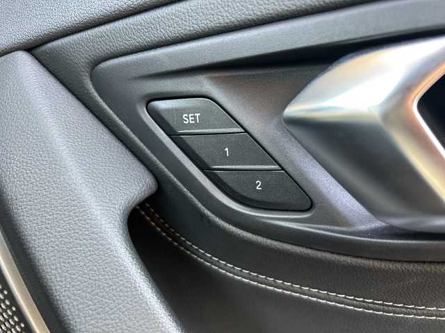 ＢＭＷ Ｚ４ M40i 静岡県 2019(平31)年 1.4万km アルピンホワイトⅢ 純正ナビ/・AM/FM/・Connected Music/・Spotify/・音楽ライブラリ/・USB/・Bluetooth/・Screen Mirroring/主要装備/・追従機能付クルコン/・ドライブレコーダー/・ＥＴＣ/・クリアランスソナー/・パドルシフト/・ワイヤレス充電/・harman/kardon/・電動オープン/・アイドリングストップ/・パーキングアシスト/・電動パーキング/・車線逸脱警告/・ステアリングサポート