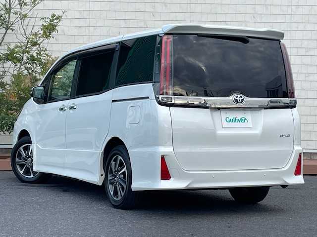 トヨタ ノア Si ダブルバイビーⅢ 愛知県 2021(令3)年 2.1万km ホワイトパールクリスタルシャイン ワンオーナー/純正9インチフルセグナビNSZT-W68T/(BT/CD/DVD/AM/FM)/トヨタセーフティーセンス/12.1インチフリップダウンモニター/両側パワースライドドア/クルーズコントロール/ハーフレザー/クリアランスソナー/純正車内ドライブレコーダー/保証書/取扱説明書/スペアキー有り