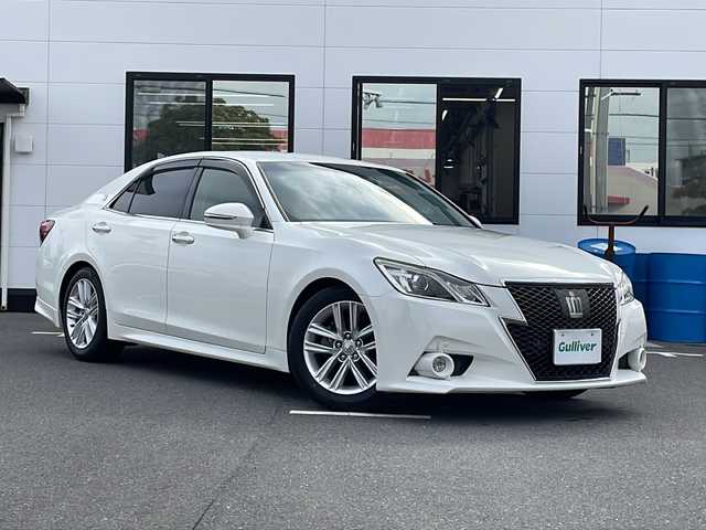トヨタ クラウン アスリート S 山口県 2013(平25)年 6.7万km ホワイトパールクリスタルシャイン 禁煙車/取扱説明書/純正メモリナビ/　Bluetooth、CD、DVD、HDD、フルセグTV/レーダークルーズコントロール/バックカメラ/ETC/前方ドライブレコーダー/パワーシート【D+N席】/純正フロアマット/純正17インチアルミホイール/左右分離型フルオートエアコン/ステアリングスイッチ/プッシュスタート/スマートキー/スペアキー/パーキングアシスト/プリクラッシュセーフティ/盗難防止装置
