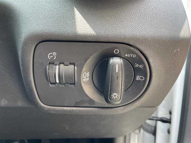 アウディ Ａ１ SB 1．0TFSI 香川県 2018(平30)年 11.1万km グレイシアホワイトメタリック スマートキー2本/保証書/取扱説明書/アイドリングストップ/純正HDDナビ/Bluetoothオーディオ/シートヒーター/純正15インチアルミ/FRコーナーセンサー/ウィンカーミラー/オートライト/革巻きステアリング
