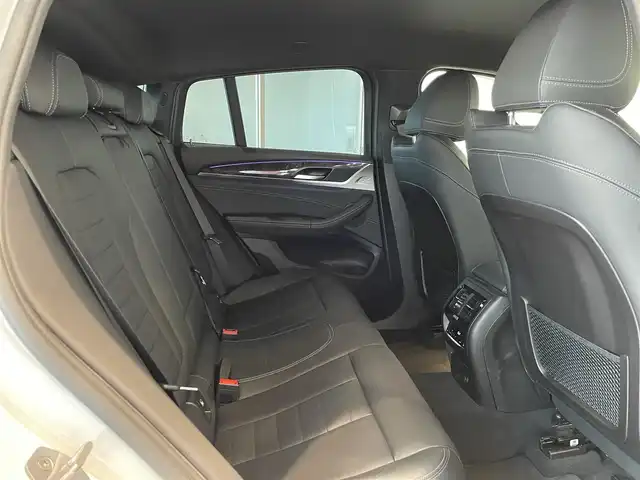 ＢＭＷ Ｘ４ xDrive 30i Mスポーツ 愛知県 2019(令1)年 5.2万km アルピンホワイトⅢ レザーシート　/ＨＵＤ　/純正ナビ　/Ｂｌｕｅｔｏｏｔｈ　/フルセグＴＶ　/ミラーリンク　/インテリジェントセーフ　/ＡＣＣ　/ＬＫＡ　/ＢＳＭ/シートヒーター　/ドライブレコーダー　/ＬＥＤヘッドライト　/ＥＴＣ２．０/パワーバックドア/プッシュスタート/アイドリングストップ/ウィンカーミラー