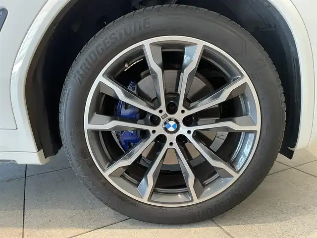 ＢＭＷ Ｘ４ xDrive 30i Mスポーツ 愛知県 2019(令1)年 5.2万km アルピンホワイトⅢ レザーシート　/ＨＵＤ　/純正ナビ　/Ｂｌｕｅｔｏｏｔｈ　/フルセグＴＶ　/ミラーリンク　/インテリジェントセーフ　/ＡＣＣ　/ＬＫＡ　/ＢＳＭ/シートヒーター　/ドライブレコーダー　/ＬＥＤヘッドライト　/ＥＴＣ２．０/パワーバックドア/プッシュスタート/アイドリングストップ/ウィンカーミラー
