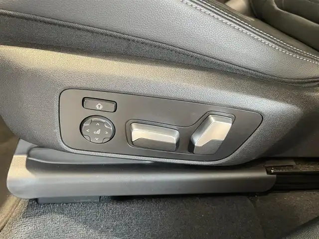 ＢＭＷ Ｘ４ xDrive 30i Mスポーツ 愛知県 2019(令1)年 5.2万km アルピンホワイトⅢ レザーシート　/ＨＵＤ　/純正ナビ　/Ｂｌｕｅｔｏｏｔｈ　/フルセグＴＶ　/ミラーリンク　/インテリジェントセーフ　/ＡＣＣ　/ＬＫＡ　/ＢＳＭ/シートヒーター　/ドライブレコーダー　/ＬＥＤヘッドライト　/ＥＴＣ２．０/パワーバックドア/プッシュスタート/アイドリングストップ/ウィンカーミラー