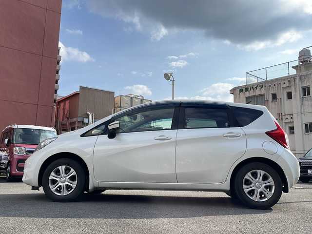 日産 ノート XVセレ +セーフ 宮崎県 2015(平27)年 3.5万km ブリリアントホワイトパール SDナビ（AM/FM/CD/USB/フルセグTV）/３６０度カメラ/ETC/デジタルインナーミラー/衝突軽減ブレーキ