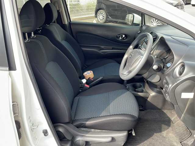 日産 ノート XVセレ +セーフ 宮崎県 2015(平27)年 3.5万km ブリリアントホワイトパール SDナビ（AM/FM/CD/USB/フルセグTV）/３６０度カメラ/ETC/デジタルインナーミラー/衝突軽減ブレーキ