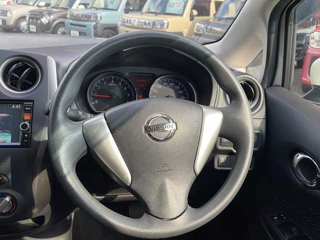 日産 ノート XVセレ +セーフ 宮崎県 2015(平27)年 3.5万km ブリリアントホワイトパール SDナビ（AM/FM/CD/USB/フルセグTV）/３６０度カメラ/ETC/デジタルインナーミラー/衝突軽減ブレーキ