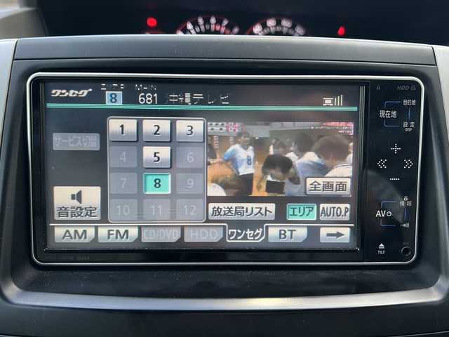 トヨタ ノア S Gエディション 沖縄県 2009(平21)年 8.5万km ホワイトパールクリスタルシャイン 純正ナビ/（ＡＭ／ＦＭ／ＣＤ／ＤＶＤ／ＢＴ）　/バックモニター　/両側パワースライドドア　/純正１６インチアルミホイール　/スマートキー　ＥＴＣ　/コーナーセンサー　/純正フロアマット　/プッシュスタート　/盗難防止