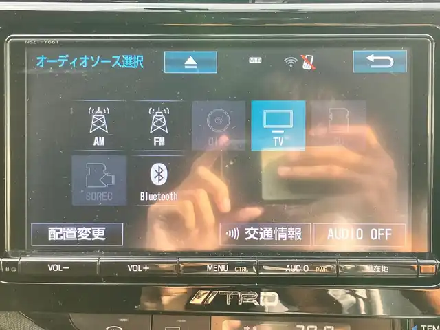 トヨタ アクア S 静岡県 2016(平28)年 8.1万km スーパーレッドⅤ 純正9インチナビ（CD/DVD/BT/フルセグ）/バックカメラ/TRDエアロ/ドライブレコーダー360°/ETC/オートエアコン/エンジンスタートボタン/パワーステアリング/パワーウィンドウ/スマートキー/スペアキー1本/純正フロアマット/社外16インチアルミホイール（DORFREN）/ABS/横滑り防止装置/オートライト/Wエアバック/TRDドアハンドルプロテクター/TRDシートベルトカバー/社外テールライト