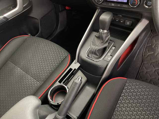 ダイハツ ロッキー G 鹿児島県 2020(令2)年 2.8万km シャイニングホワイトパール 社外ナビ　/（フルセグ/Ｂｌｕｅｔｏｏｔｈ/CD/DVD)/パノラミックビューモニター　/レーダークルーズコントロール　/コーナーセンサー　/純正フロアマット　/ＥＴＣ　/純正フロアマット　/社外ドライブレコーダー　/スマートアシスト/純正アルミホイール