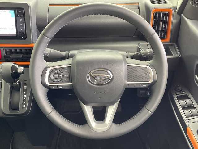 ダイハツ タント ファンクロスターボ 愛知県 2025(令7)年 0.4万km サンドベージュメタリック 純正ナビ/・Bluetooth/・CD/DVD/・フルセグテレビ/・SD音楽録音/バックカメラ/スマートアシスト/・衝突回避支援ブレーキ機能/・車線逸脱抑制制御機能/・路側逸脱警報機能/・先行車発進お知らせ機能/・標識認識機能/シートヒーター/両側パワースライドドア/・ウェルカムオープン機能/電動パーキングブレーキ/オートマチックハイビーム/前後コーナーセンサー/LEDヘッドライト/純正フロアマット