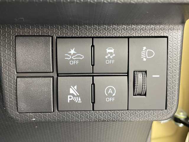 ダイハツ タント ファンクロスターボ 愛知県 2025(令7)年 0.4万km サンドベージュメタリック 純正ナビ/・Bluetooth/・CD/DVD/・フルセグテレビ/・SD音楽録音/バックカメラ/スマートアシスト/・衝突回避支援ブレーキ機能/・車線逸脱抑制制御機能/・路側逸脱警報機能/・先行車発進お知らせ機能/・標識認識機能/シートヒーター/両側パワースライドドア/・ウェルカムオープン機能/電動パーキングブレーキ/オートマチックハイビーム/前後コーナーセンサー/LEDヘッドライト/純正フロアマット