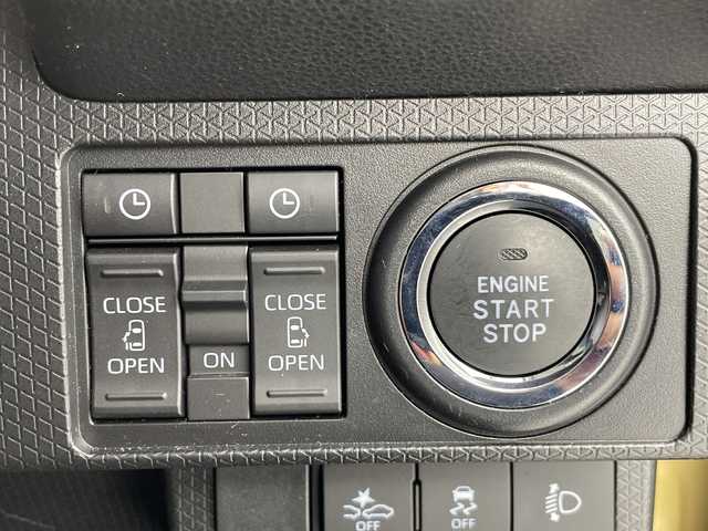 ダイハツ タント ファンクロスターボ 愛知県 2025(令7)年 0.4万km サンドベージュメタリック 純正ナビ/・Bluetooth/・CD/DVD/・フルセグテレビ/・SD音楽録音/バックカメラ/スマートアシスト/・衝突回避支援ブレーキ機能/・車線逸脱抑制制御機能/・路側逸脱警報機能/・先行車発進お知らせ機能/・標識認識機能/シートヒーター/両側パワースライドドア/・ウェルカムオープン機能/電動パーキングブレーキ/オートマチックハイビーム/前後コーナーセンサー/LEDヘッドライト/純正フロアマット