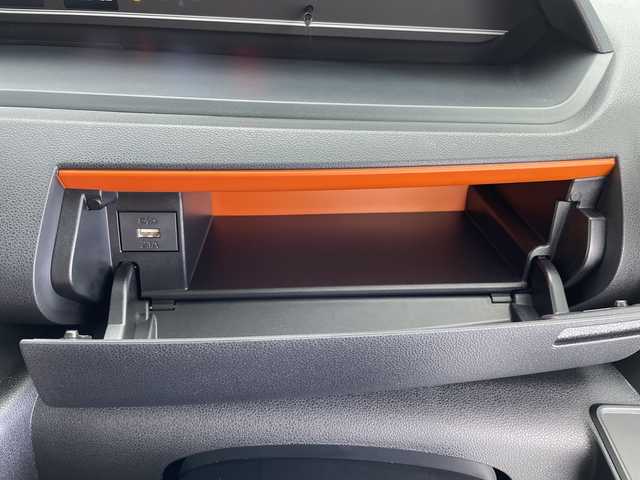 ダイハツ タント ファンクロスターボ 愛知県 2025(令7)年 0.4万km サンドベージュメタリック 純正ナビ/・Bluetooth/・CD/DVD/・フルセグテレビ/・SD音楽録音/バックカメラ/スマートアシスト/・衝突回避支援ブレーキ機能/・車線逸脱抑制制御機能/・路側逸脱警報機能/・先行車発進お知らせ機能/・標識認識機能/シートヒーター/両側パワースライドドア/・ウェルカムオープン機能/電動パーキングブレーキ/オートマチックハイビーム/前後コーナーセンサー/LEDヘッドライト/純正フロアマット