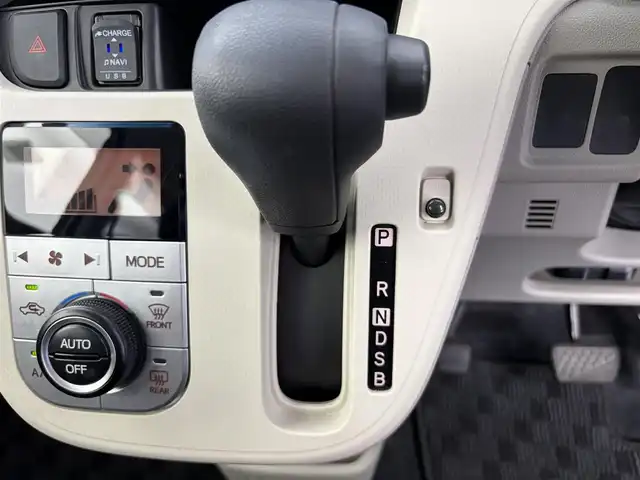 ダイハツ ムーヴ X リミテッドⅡ SAⅢ 愛知県 2020(令2)年 0.5万km パールホワイトⅢ 純正ナビ（ワンセグ、CD、DVD、Bluetooth）/ETC/Bカメラ/衝突軽減ブレーキ/レーンキープアシスト/オートハイビーム/ドラレコ前/LEDヘッドライト/スマートキー/シートヒーター（D席）/オートライト/純正14インチAW/純正フロアマット/横滑り防止装置/フォグライト