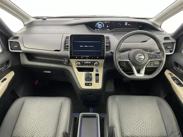 日産 セレナ e－パワー ハイウェイスター V 埼玉県 2020(令2)年 5.4万km オレンジ プロパイロット　純正１０インチナビ　フリップダウンモニター　アラウンドビューモニター　ＢＳＩ　レーダークルーズコントロール　ビルトインＥＴＣ２．０　ドライブレコーダー　ＨＤＭＩ　純正アルミ　ＬＥＤ