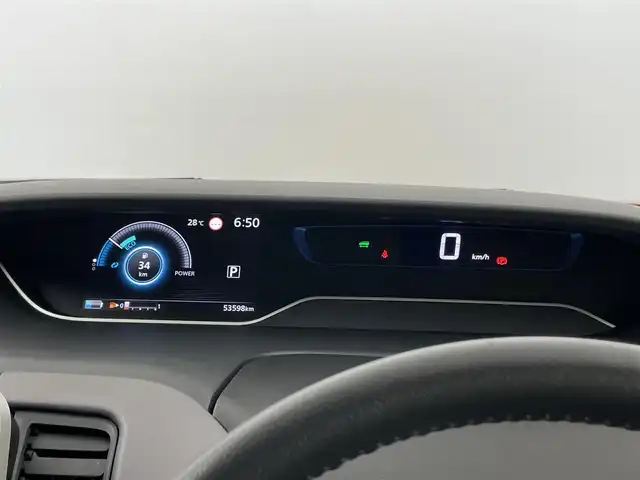 日産 セレナ e－パワー ハイウェイスター V 埼玉県 2020(令2)年 5.4万km オレンジ プロパイロット　純正１０インチナビ　フリップダウンモニター　アラウンドビューモニター　ＢＳＩ　レーダークルーズコントロール　ビルトインＥＴＣ２．０　ドライブレコーダー　ＨＤＭＩ　純正アルミ　ＬＥＤ