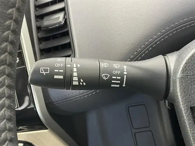 日産 セレナ e－パワー ハイウェイスター V 埼玉県 2020(令2)年 5.4万km オレンジ プロパイロット　純正１０インチナビ　フリップダウンモニター　アラウンドビューモニター　ＢＳＩ　レーダークルーズコントロール　ビルトインＥＴＣ２．０　ドライブレコーダー　ＨＤＭＩ　純正アルミ　ＬＥＤ