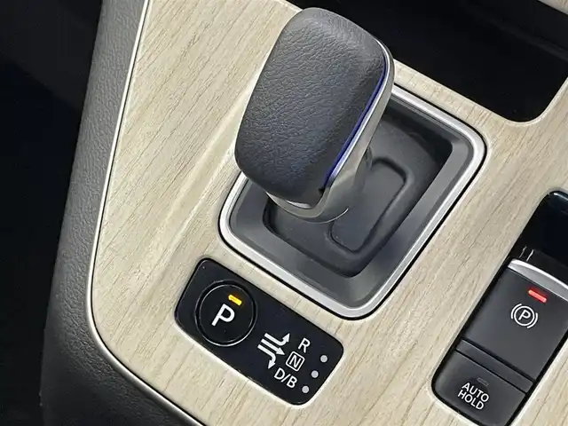 日産 セレナ e－パワー ハイウェイスター V 埼玉県 2020(令2)年 5.4万km オレンジ プロパイロット　純正１０インチナビ　フリップダウンモニター　アラウンドビューモニター　ＢＳＩ　レーダークルーズコントロール　ビルトインＥＴＣ２．０　ドライブレコーダー　ＨＤＭＩ　純正アルミ　ＬＥＤ
