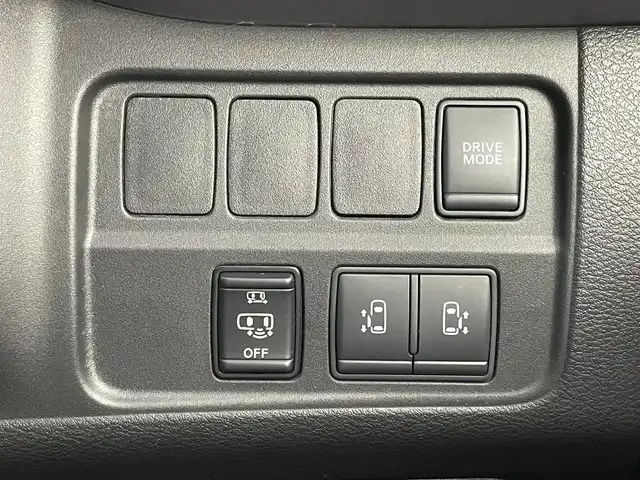 日産 セレナ e－パワー ハイウェイスター V 埼玉県 2020(令2)年 5.4万km オレンジ プロパイロット　純正１０インチナビ　フリップダウンモニター　アラウンドビューモニター　ＢＳＩ　レーダークルーズコントロール　ビルトインＥＴＣ２．０　ドライブレコーダー　ＨＤＭＩ　純正アルミ　ＬＥＤ